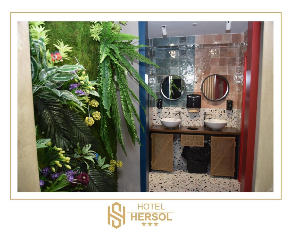 Hotel Hersol ดูร์เรส ภายนอก รูปภาพ