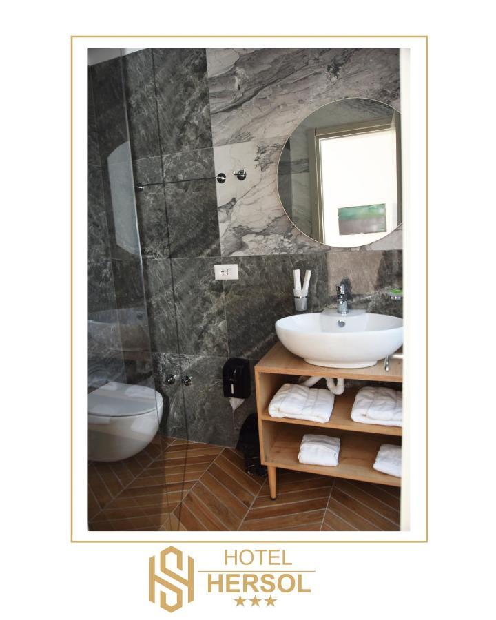 Hotel Hersol ดูร์เรส ภายนอก รูปภาพ